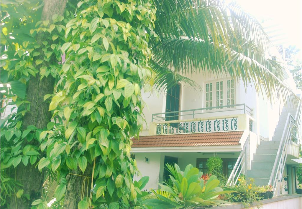 Villa Mariana Kochi Exterior foto